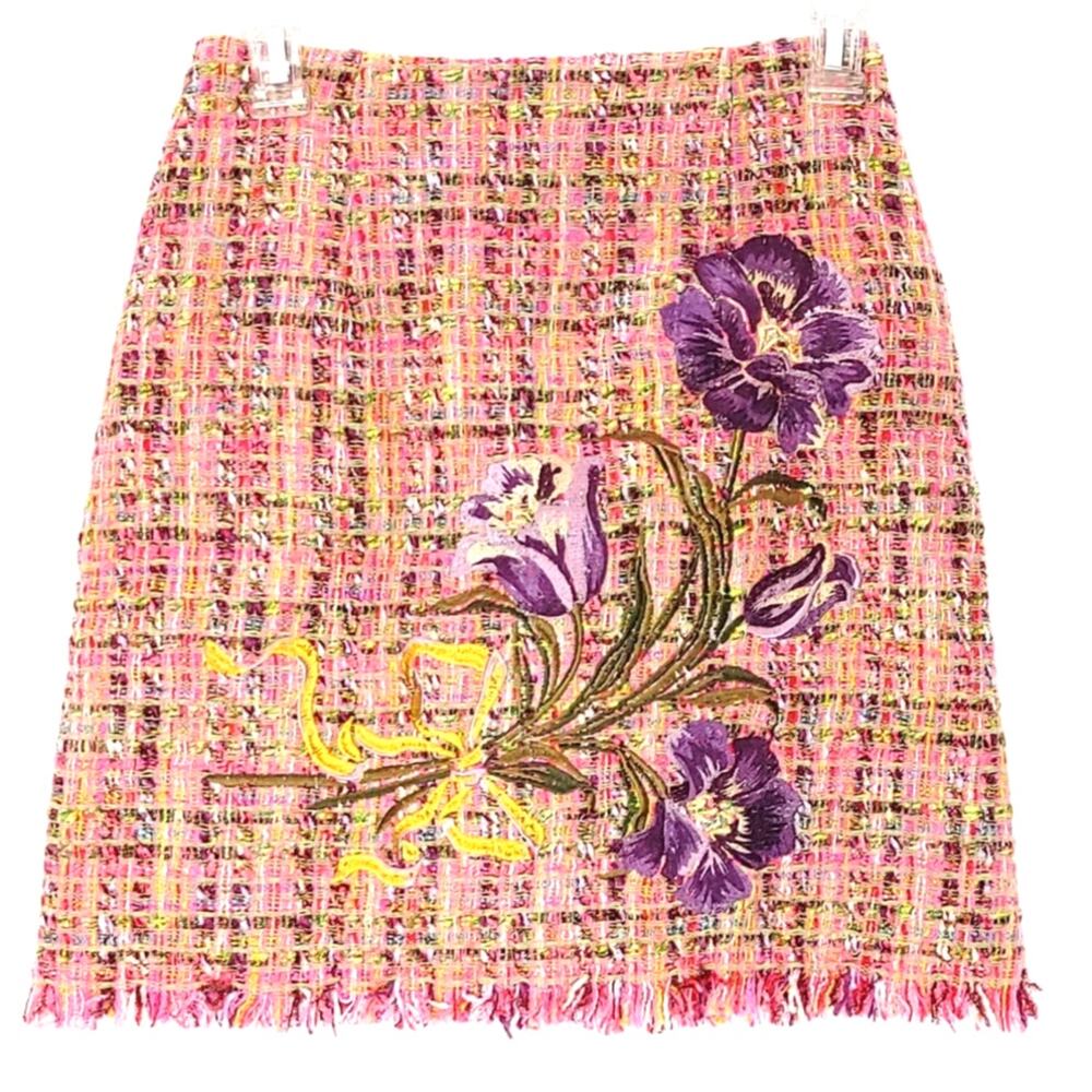 Floral Embroidered Tweed Mini Pencil Skirt Frayed Hem Pink Purple Womens Size M